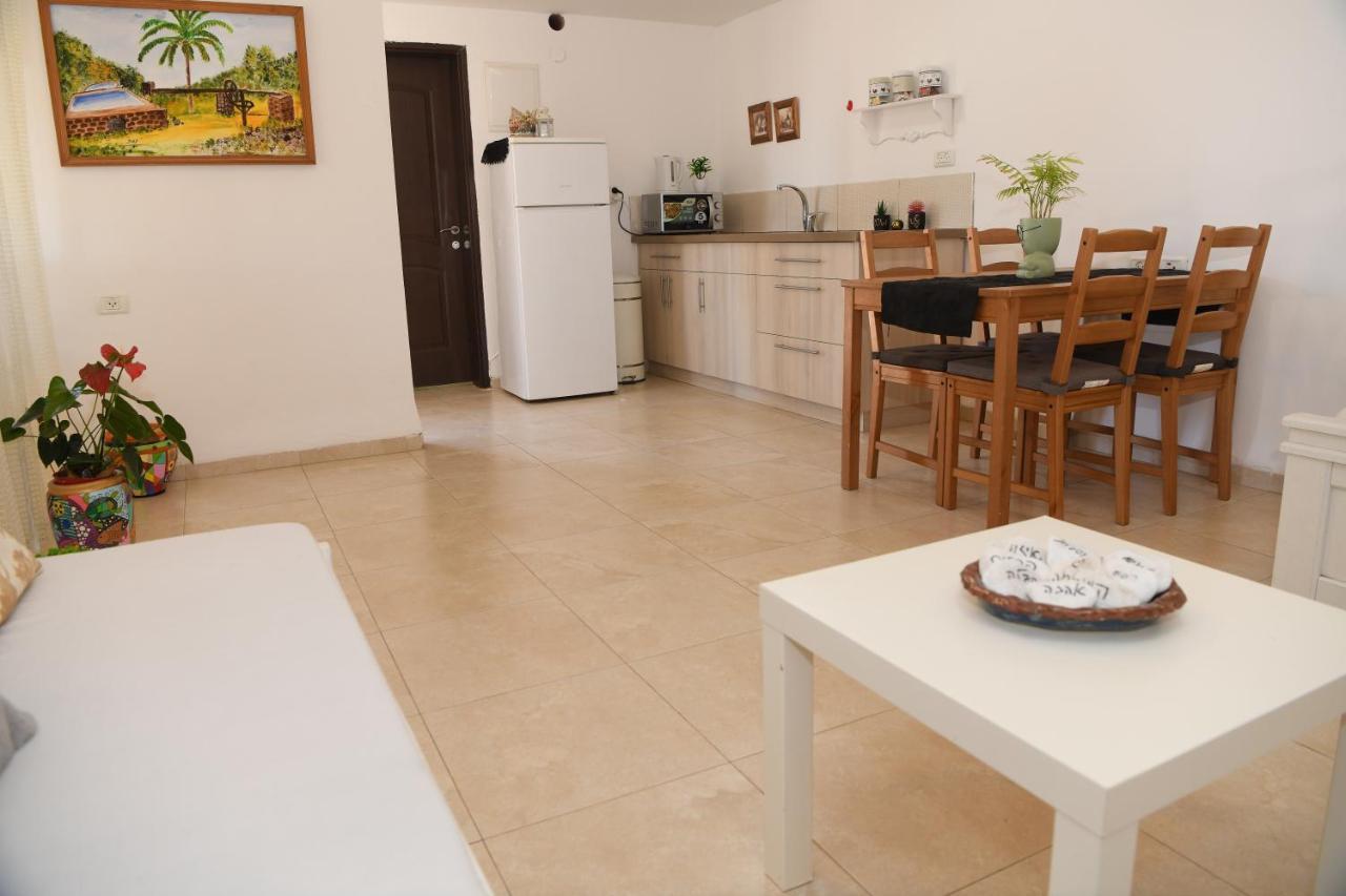 Switzerland In The Arbel Guest House ภายนอก รูปภาพ