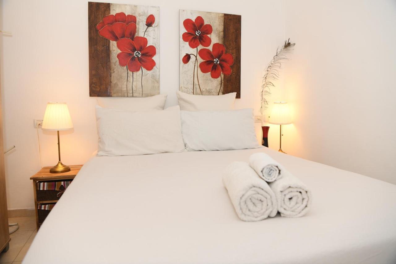 Switzerland In The Arbel Guest House ภายนอก รูปภาพ