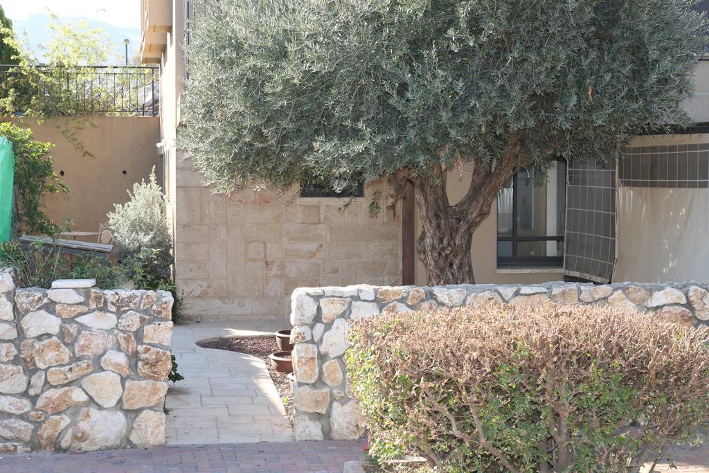Switzerland In The Arbel Guest House ภายนอก รูปภาพ