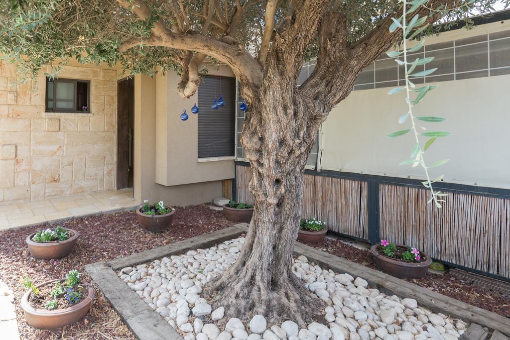Switzerland In The Arbel Guest House ภายนอก รูปภาพ