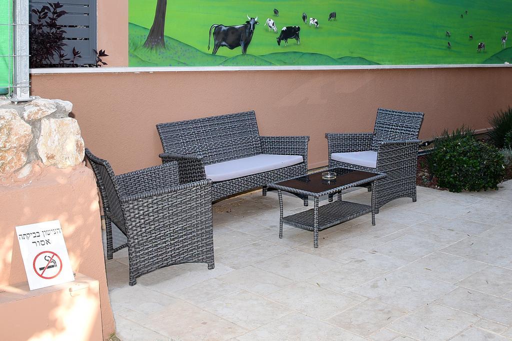 Switzerland In The Arbel Guest House ภายนอก รูปภาพ